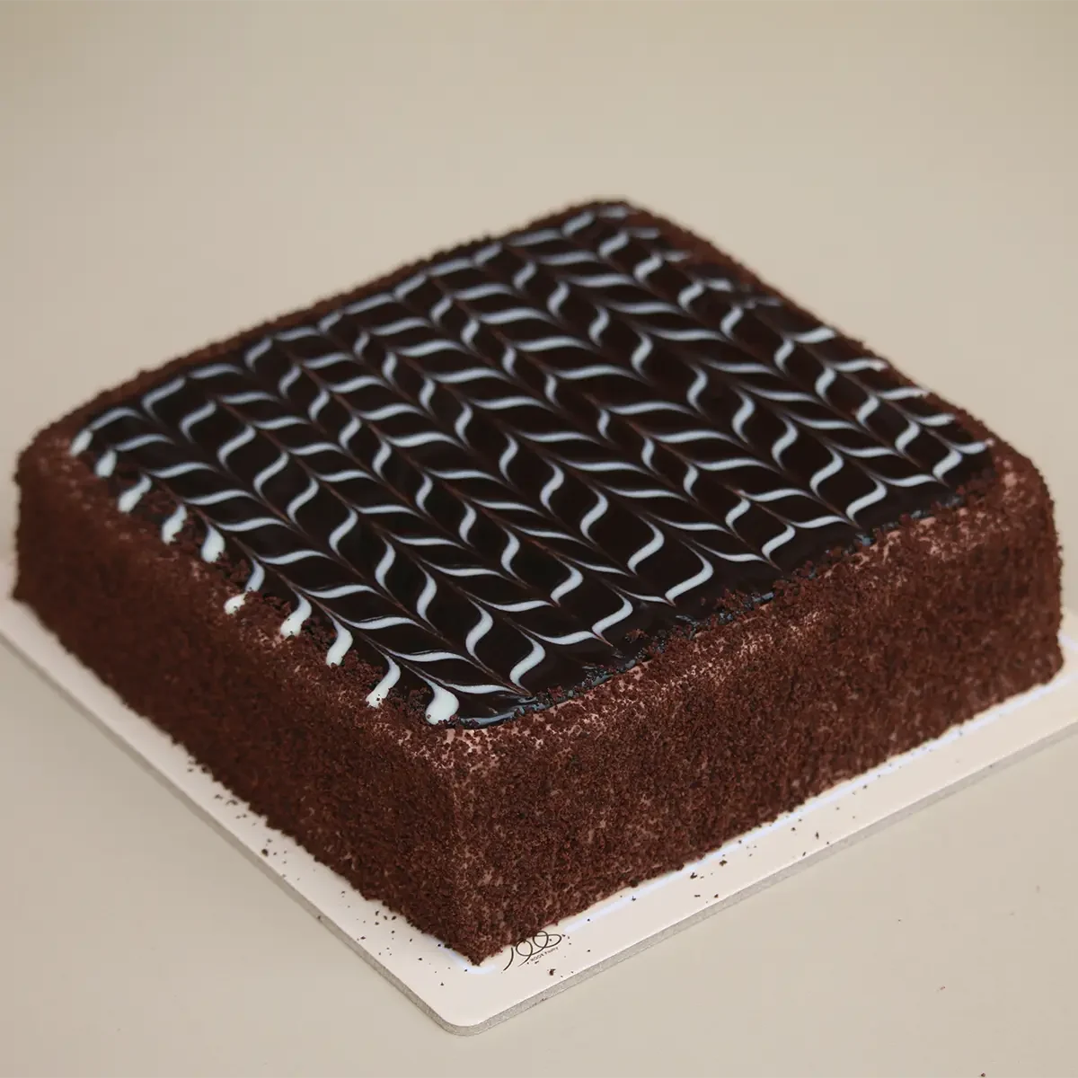 کیک مربع شکلاتی ۳